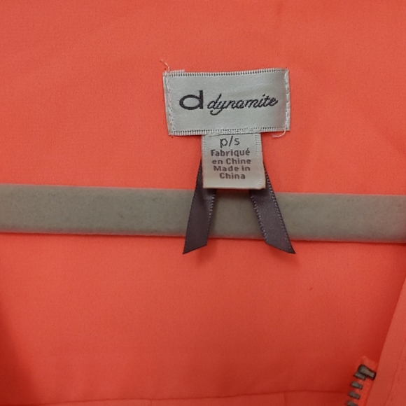 Dynamite neon coral blouse - Picture 6 of 7